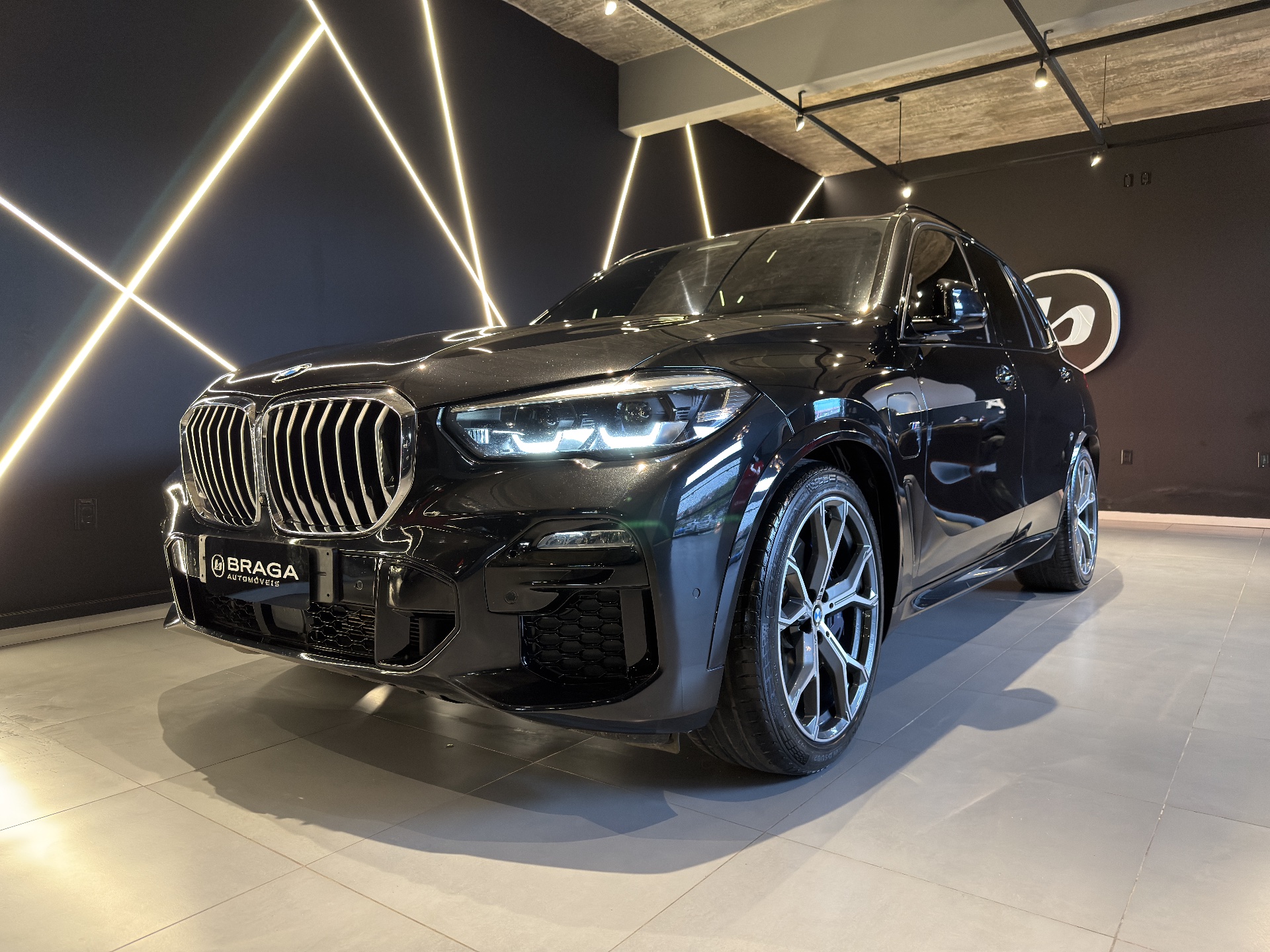 LANCHA BMW X5 45E 2021 — foto 1