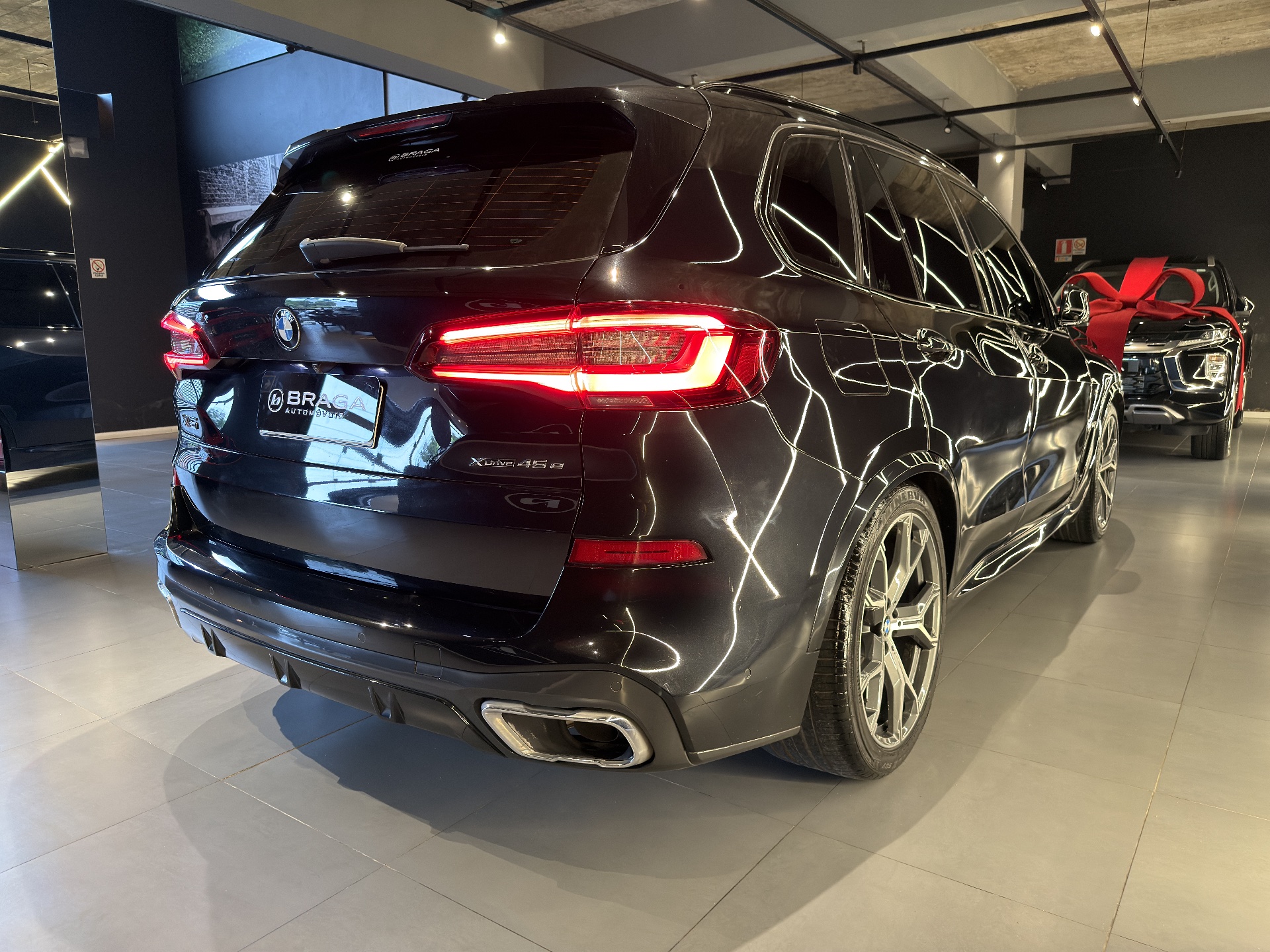 LANCHA BMW X5 45E 2021 — foto 5